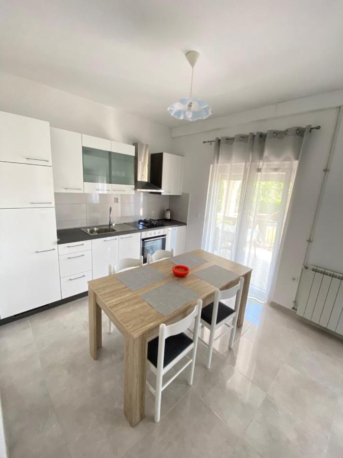 Villa Nina Πόρετς Εξωτερικό φωτογραφία