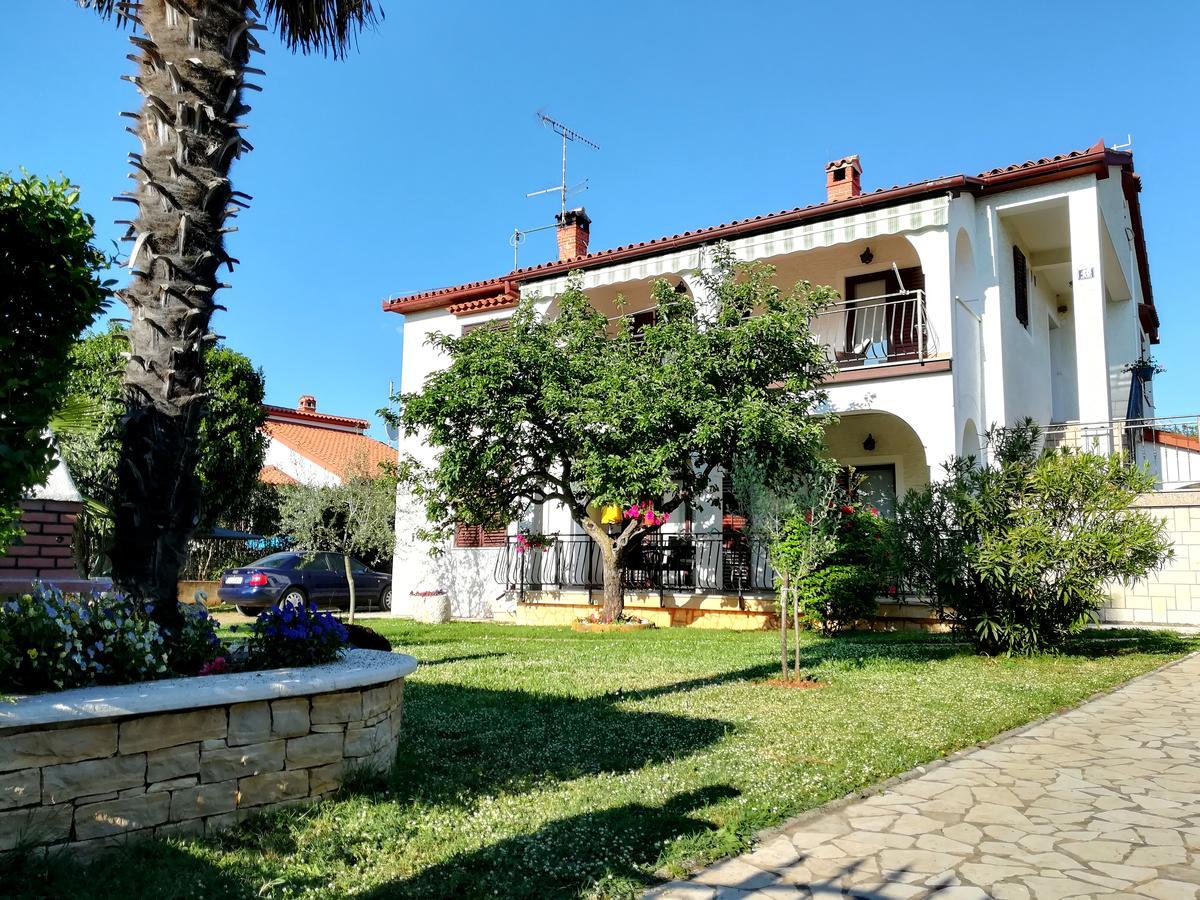 Villa Nina Πόρετς Εξωτερικό φωτογραφία